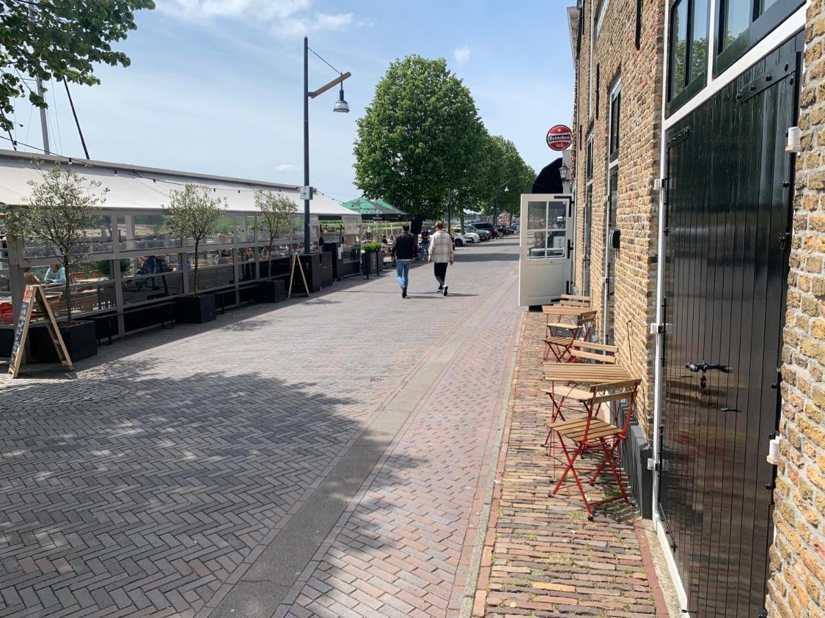 Pakhuis Aan De Haven - Bakboord Zierikzee Eksteriør bilde
